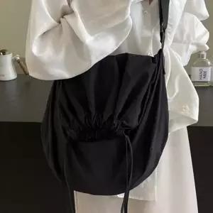 숄더백 크로스백 데일리 캐주얼 수납 가방 여행 출퇴근 빅사이즈 가방 여성 셔링 스트링