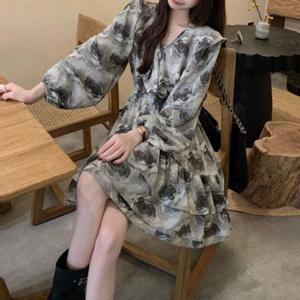 여성 러플카라 허리 밴딩 빅플라워 쉬폰 롱 원피스 가을