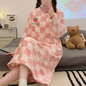 여성 원피스 따뜻한 홈웨어 롱 극세사 파자마 잠옷 수면 겨울 딸기