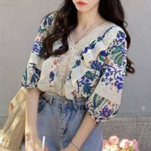 여름 반팔 브이넥 예쁜 프릴 블라우스 여성 시원한 포인트 상의 청순한 코디