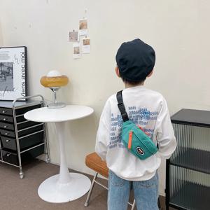 세련된 아동용 가슴가방 남아용 슬랜트 크로스 여행가방 심플한 한국 하라주쿠 스타일 패셔너블하고 매력적입니다.