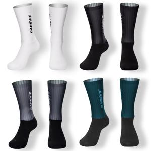 Aero Pro DAREVIE 스피드 스포츠 사이클링 양말, 남성용 높은 양말, 미끄럼 방지, 통기성 운동 수분 조절