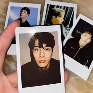 6장의 맞춤형 고화질 사진, 개인 맞춤형 즉석 사진 스타일, 생일, 기념일, 반려동물 추모, 크리스마스 등에 선물하기 좋은 맞춤형 사진 액자
