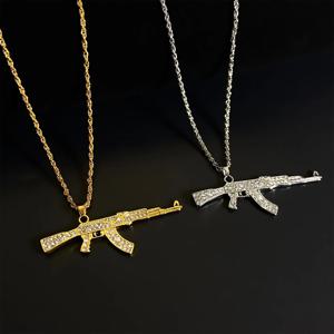 ZAKOL 힙합 & 록 AK47 소총 & 총 펜던트 목걸이 남성 여성 크리스탈 금속 쇄골 체인 초커 파티 일일 보석 선물
