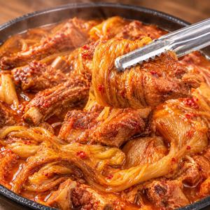 푹 익힌 묵은지 등갈비찜 1kg | 부드러운 돼지등갈비 매콤한 밥도둑 간편식