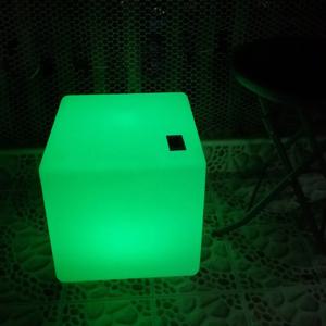 LED 큐브 스툴, 발광 의자, 파티오 좌석, 장식용 조명 가구, 리모컨으로 16가지 색상 변경 제어, KTV 바 파티용