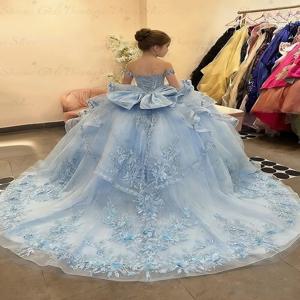 맞춤형 오프숄더 라이트 블루 레이스 아플리케 미니 킨세아녜라 드레스 플라워 걸 드레스 리본 장식 소녀 파티 드레스 생일 드레스