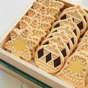 4pcs 꽃 잼 샌드위치 쿠키 커터, 3D 프레스형 퐁당 스탬프, 크리스마스 새해 비스킷 몰드 케이크 장식 베이킹 용품