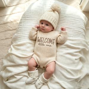 Ylsteed Hello World 니트 신생아 사진 촬영용 롬퍼와 어울리는 폼프 모자 아기 소년 소녀 스웨터 의상 사진 촬영용