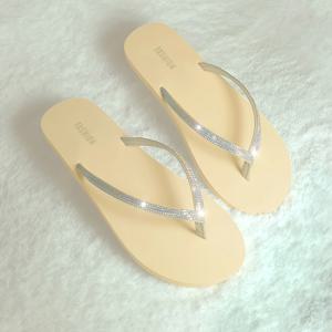 여성용 봄 여름 패션 트렌드 반짝이는 라인스톤 장식이 있는 에바 플랫 샌들, 실내 및 실외 사용에 적합, 다용도 플립플롭