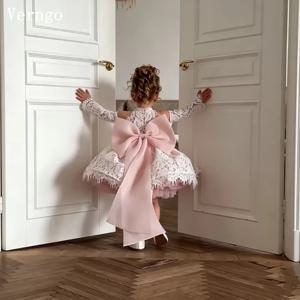 버르고(Verngo)의 사랑스러운 레이스 미니 드레스, 여자아이 생일 파티용, 홀터넥 스타일, A라인 볼 가운, 장갑, 공주풍 리본 장식, 꽃 장식, 맞춤 제작 가능