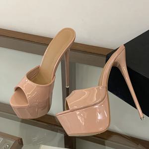 Liyke 블랙 살구색 ​​페이턴트 가죽 패션쇼 슈퍼 하이힐 플랫폼 슬리퍼 여성 스틸레토 샌들 빅 사이즈 46 여성용 신발