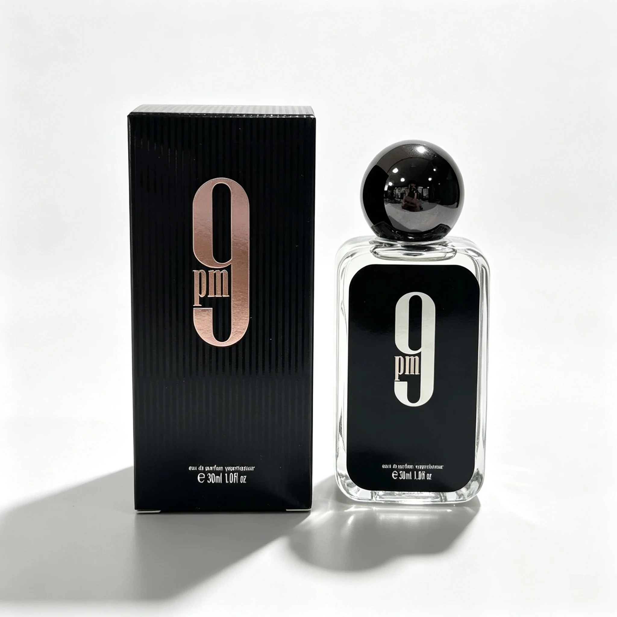 9PM 30ml 남성용 향수, 과일향과 스파이시한 바닐라, 앰버 향이 어우러진 오래 지속되는 향, 일상용 및 특별한 날에 선물하기 좋음.