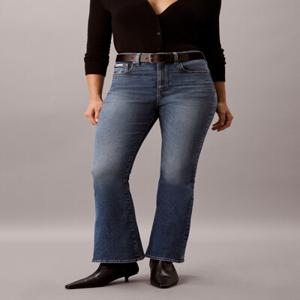 [CK] 여성 하이라이즈 플레어 오버캐스트 페이드 데님 47J766G 0TF