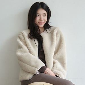 [지오다노] 376916 박현지 여성 오버핏 보아털 플리스 자켓 05376916 376916