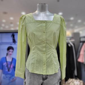 [에고이스트]스퀘어넥 슬림핏 볼륨 블라우스(EQ2WB362)_DG
