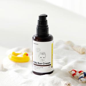눈시림 없는 촉촉 키즈 선크림 무기자차 80ml