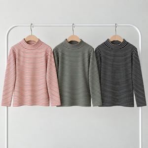 에끌 쫀득 피치기모 반폴라 티셔츠