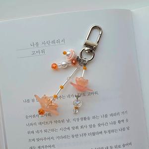 메리골드 11월 탄생화 키링 친구 생일선물 핸드폰줄 플라워 비즈 책갈피