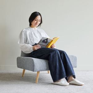 [해외] 아오 AO 싱글 부클레 패브릭 소파 1인 원목 다리 의자 75x71x59cm