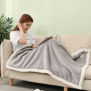 양털 극세사 입는담요 겨울 130x80cm 대형 무릎담요 똑딱이 망토 블랭킷