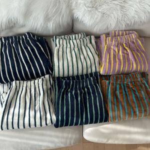 겨울 극세사 커플 잠옷바지 어반핏 스트라이프 수면바지 남녀공용 홈웨어 파자마
