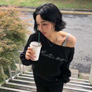루미에르 오프숄더 티 (Black)