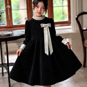 리본 카라 플레어 원피스 R30536