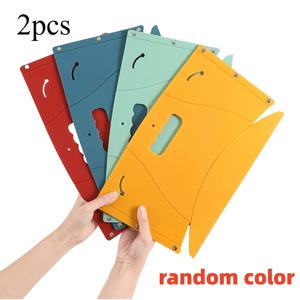 2개 세트 접이식 스툴, 야외, 캠핑, 낚시, 지하철 대기, 다기능 핸드 바구니, 접이식 스툴, 휴대용 플라스틱 스툴, 안전한 재료 (색상 랜덤), 튼튼하고 내구성 좋음, 하이 프렌드, 나로서는 너를 쉽게 들어올릴 수 있어