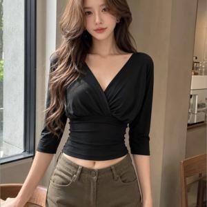 모달 크로스 브이넥 미디엄 슬리브 크롭 탑, 핫한 허리 슬림핏 효과의 크롭 탑