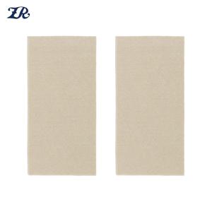 베이지 펠트 패드 2개 세트, 두께 5mm, 재단 사이즈 100×200mm! 부드러운 베이지 색상으로 활용도가 높고 매치하기 쉬움. 강력한 접착제로 즉시 단단히 고정. 의자 다리, 테이블 다리, 캐비닛 받침대 아래에서 바닥과 타일의 긁힘 및 마모를 보호. DIY 재단에 매우 편리하며, 가정과 사무실에서 필수 도구로 뛰어난 가성비를 제공!