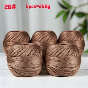 250g/5개 고품질 레이스 실, 여름용 피부 친화적이고 통기성 좋은 몸에 밀착되는 옷에 적합한 고운 실, 바늘과 집게고리가 포함된 수제 코바늘 뜨개질용 실, 초보자의 캐주얼 뜨개질용 DIY 재료 실. 반팔 상의, 가방집업, 숄, 드레스, 모자, 담요, 커피 테이블 커버, 소파 등받이 및 기타 의류 액세서리와 수공예품을 코바늘 뜨기에 적합