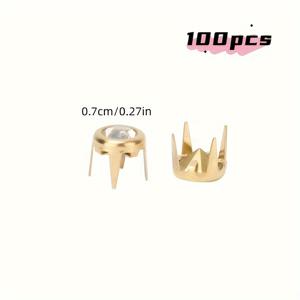 7mm 클로 비즈 100개 세트. 패션 프로젝트에 이상적이며, 라인스톤 네일 헤드 스터드와 펑크 장식이 특징입니다. 실버 리벳 50개와 골드 리벳 50개가 포함되어 있으며, 인조 가죽 공예 및 방 장식을 향상시키기에 완벽합니다.