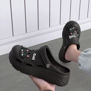 FZT 여성 패션 슬리퍼 두꺼운 밑창 키높이 5cm 블랙 고양이 얼굴 장식 여성용 넓은 발가락 홈 구멍 신발, 말뚝 신발, 사계절 착용, 여성 샌들 와이드 핏 신발