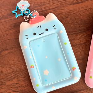 2D A 3인치 귀여운 고양이 테마 체리 푸딩 카드 홀더 (학생용), 사진 카드 및 캠퍼스 ID를 잃어버리지 않도록 안전하게 보관하도록 설계됨