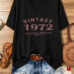 1972 레트로 숫자 프린트 여성용 브이넥 반팔 티셔츠 - 사계절용 캐주얼 비치웨어, 중간 신축성 - 데일리웨어, 여행 및 레이어드용 상의 (세탁기 사용 가능, 사계절 베이직 옷장 필수품)