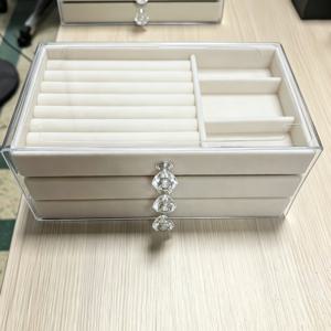 JPEK 3단 벨벳 주얼리 보관함, 주얼리 트레이 보관함, 다기능 귀걸이 목걸이 팔찌 펜던트 보관함, 스터드 귀걸이, 반지, 귀걸이, 목걸이 및 기타 액세서리에 적합, 발렌타인데이 선물로 사용 가능