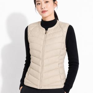 여성 부드러운 슬림라인 따뜻한데 가벼운 경량 패딩 조끼 페더리피치(W6WV10)