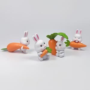 4개 세트 당근 토끼 PVC 재질 조각 장식품, 귀여운 모양, 가정 장식, 자동차 장식품, 모던 사무실 데스크탑 장식품, 미니어처 풍경, 완벽한 휴일 선물 및 생일 선물로 적합