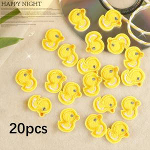 노란색 미니 오리 패턴 DIY 자수 패브릭 패치 20개, 의류 및 의류 액세서리용 자수 배지, 귀여운 만화 애니메이션 미니 패션 스타일, 핫멜트 접착제 다리미식 부착식, 옷, 가방, 신발, 모자용 재봉 패치, 홈 데코 스티커 등
