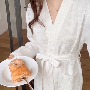 홈 레저 패션 순백색 로브 여성용 봄/가을 2026 긴팔 묶음 루즈핏 플러스 사이즈 목욕 가운 순정 스타일 스위트 이지 미디엄 레인지 단색 목욕 가운 잠옷 기본 스타일 외출 여행 휴가 편안한 통기성