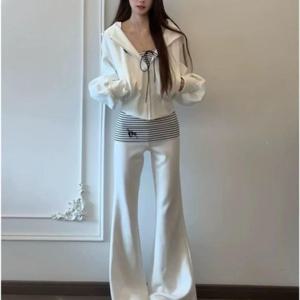 TRUEFES 여성 쓰리피스 세트 봄 후드티 브라탑 플레어 팬츠