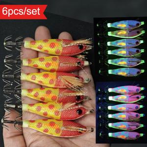 6개/세트 AVLCOAKY 발광 바닷물/민물 낚시 미끼, 바다 낚시, 참치, 고등어, 송어, 농어에 적합 - 어두운 곳에서 빛나는 EGI 오징어 징 훅 포함, 트롤링, 캐스팅, 플라이 낚시 장비용 새우 및 경稼미 미끼