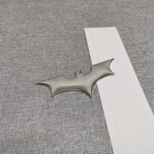 WB 배트맨 자동차 장식 1개, 스타일리시한 배트 엠블럼 메탈 자동차 배지, 트렌디한 스트리트 스타일 자동차 액세서리, 품질의 내구성 좋은 장식, 친구를 위한 훌륭한 선물, 일상 사용 및 여행에 적합