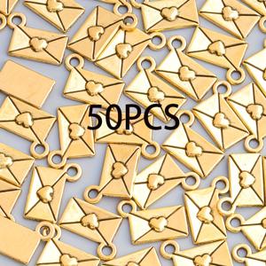 50개 골든 하트 모양 레터 씰 펜던트 - 아연 합금 DIY 비즈 참 장식, 주얼리 만들기, 목걸이, 팔찌, 귀걸이 공예용 - 빈티지 웨딩, 발렌타인데이, 크리스마스 선물 용품 (대량 패키지)