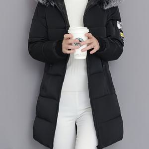 스타일리시한 단색 큰 칼라 후드 미디엄 기장 여성용 퀼팅 패딩 재킷, 라벨 장식, 긴 소매, 오버록 스티칭, 퀼팅, 지퍼 포켓, 루즈핏, 두꺼운 겨울 야외 방한 보온 패딩