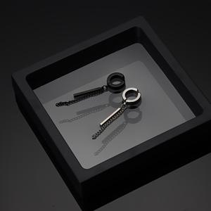 남성용 스테인리스 스틸 귀걸이 2개 세트, 체인 술 귀걸이 커프스, 힙합 남녀공용 스타일, 패셔너블하고 쿨한 디자인, 남녀 모두에게 적합, 사계절용