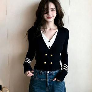 한국 스타일 분위기 의류 상의 여성용 독특하고 매우 아름다운 슬림핏 블랙 페이크 투피스 가디건