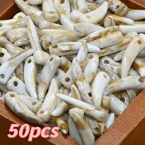 50개 늑대 이빨 비즈 및 펜던트 - 화이트/오리지널 컬러, 무그라징, 스타일 목걸이, 팔찌, 키체인 제작 - 이빨 모양 비즈 주얼리 - 성인 및 십 대 공예 프로젝트, 주얼리 추가, 디자인, 핸드메이드 비즈