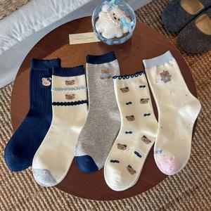 5켤레 여성용 귀여운 곰돌이 러플 미드 카프 양말, 스위트 만화 곰돌이 리본 매듭 패턴 크루 삭스, 패션 캐주얼 데일리 양말, 사랑스러운 장식 양말 (가을/겨울용), 멀티 컬러 콤보 팩